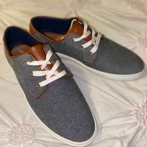 Tommy Hilfiger Mens Shoes Sz 8 new